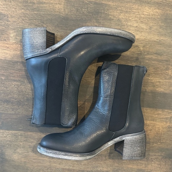 Free People Shoes - Free People Essential Chelsea Boot Metallic Black Size 39.5